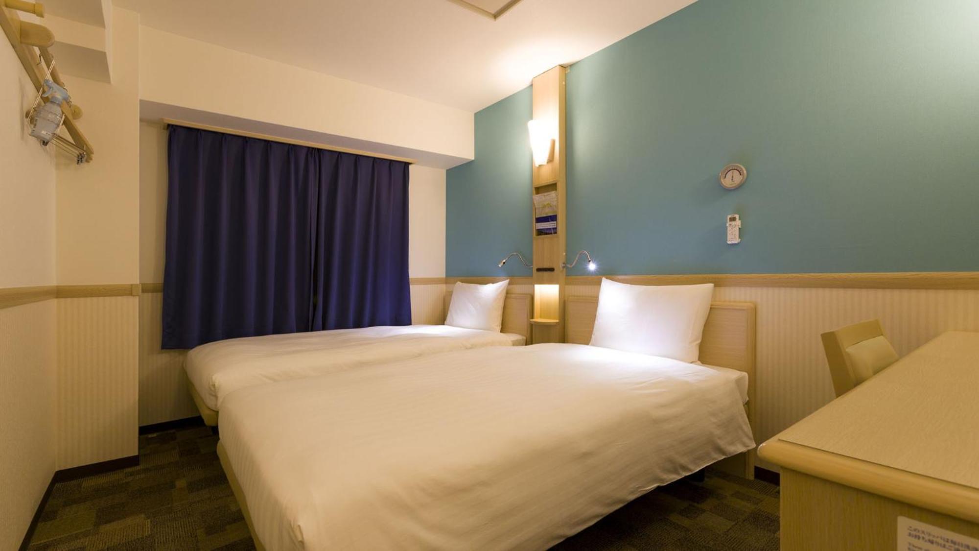Toyoko Inn Kyoto Gojo Omiya Szoba fotó